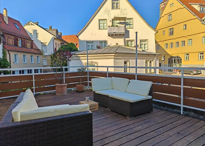 Lägenhet Stadtmitte Im Historischen Viertel -100qm Wohnflaeche & 30qm Dachterrasse